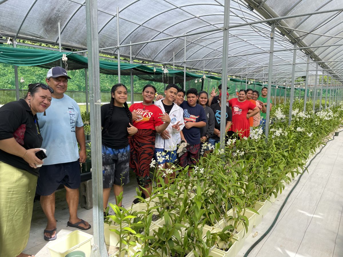 Greenhouse Tours at Maloata Getaway