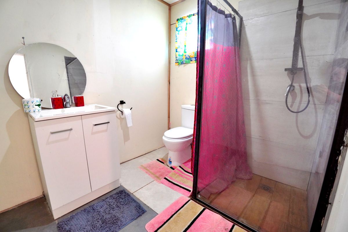 Lata 'A Lupe gallery image