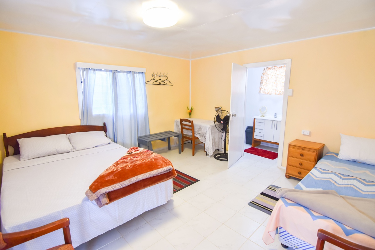 Talei Guest House Triple Room