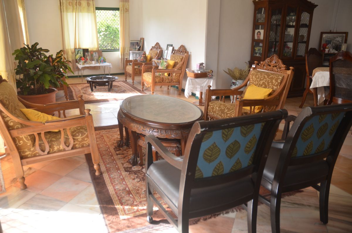 Lovey's Lagoonview Apartments