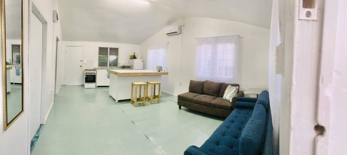 Tonga Cottage Living room