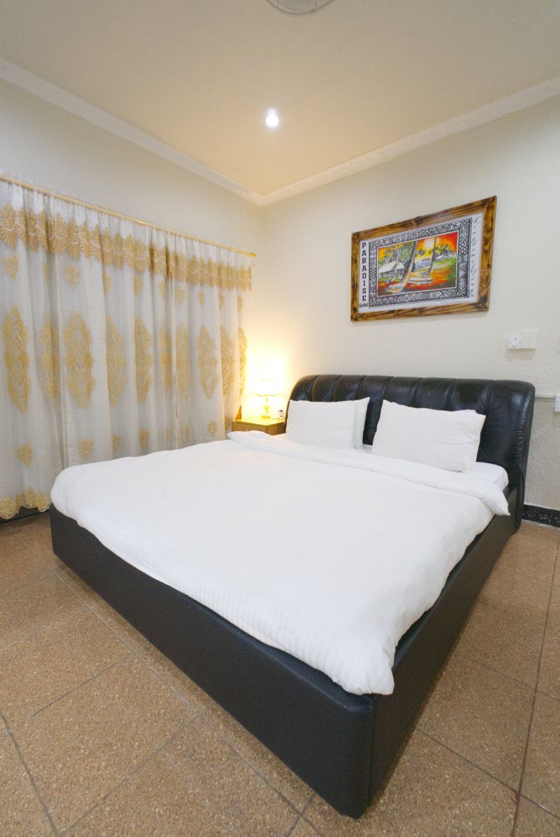 Come to Tonga to experience Paradise First Hotel