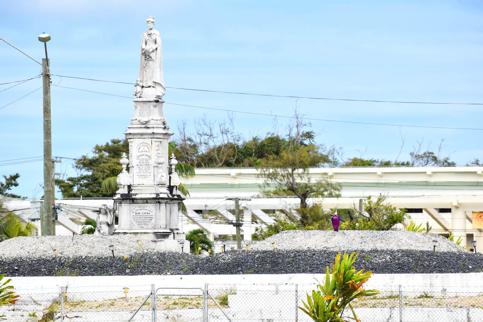 Mala’ekula Royal Tombs image