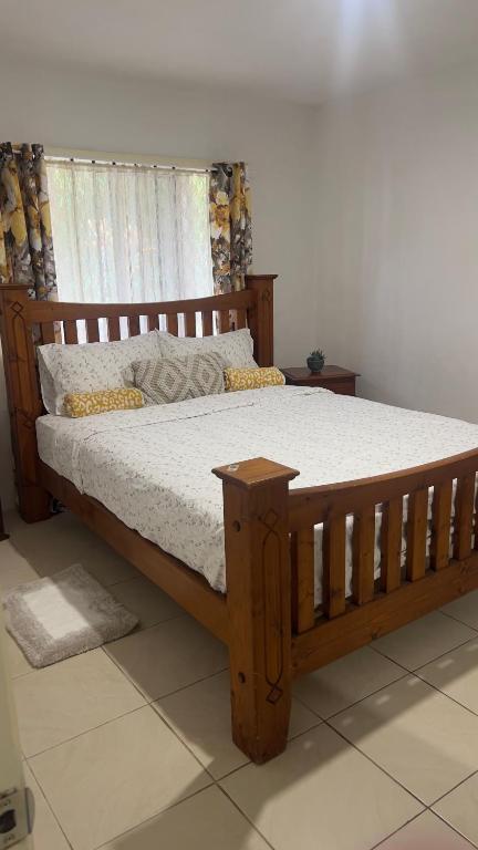 Primrose Large 2-Bedroom Apartment 1 offered by Primrose Guest Houses