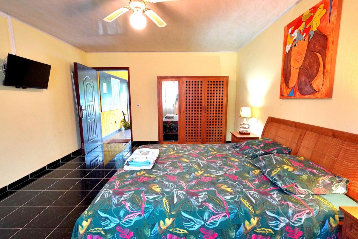 Room 2 (Large Double) offered by Lausikula Guest House