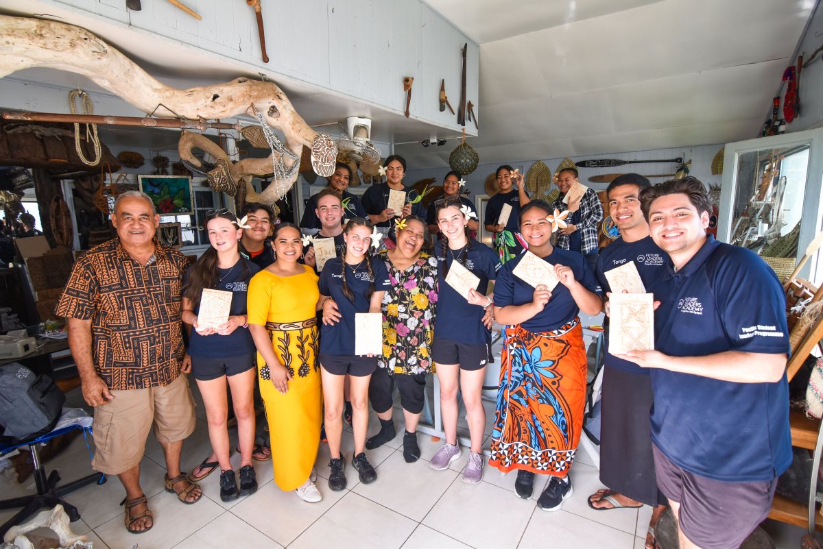 Kāinga (Group) Handicraft Workshop offered by Fehoko Art & Tours